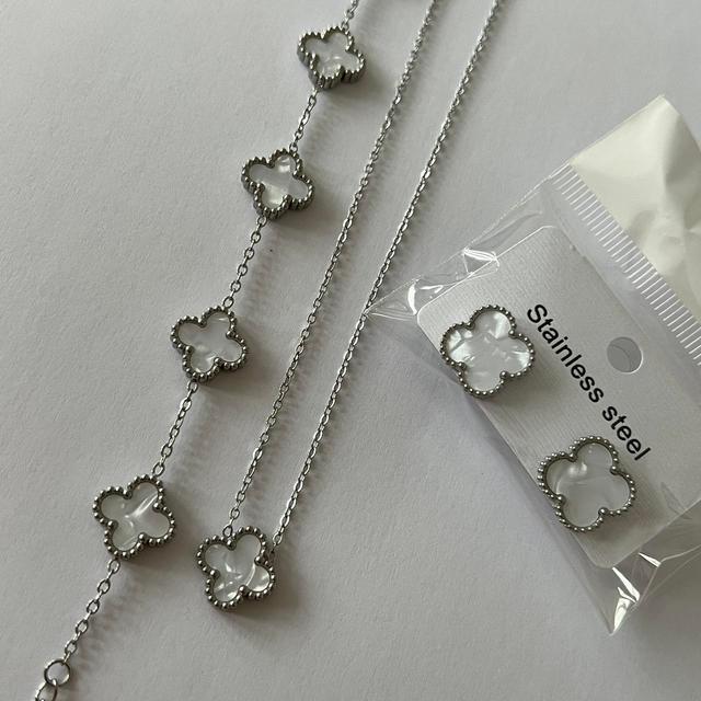 Women's Necklace - White/Silver on Productcaster.