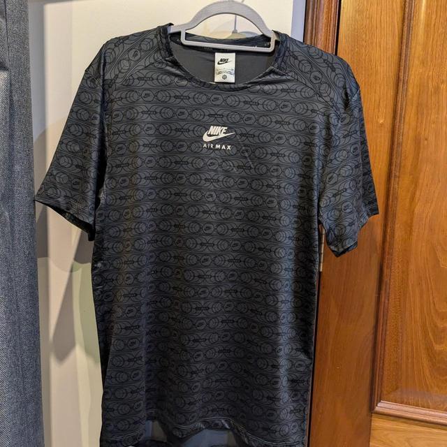 Nike Men's T-shirt - Black/Grey - S on Productcaster.