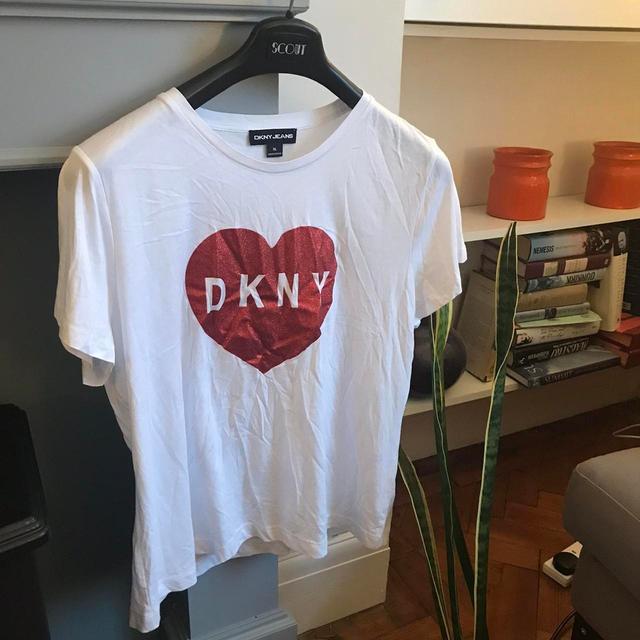 DKNY Women's T-shirt - White - XL on Productcaster.