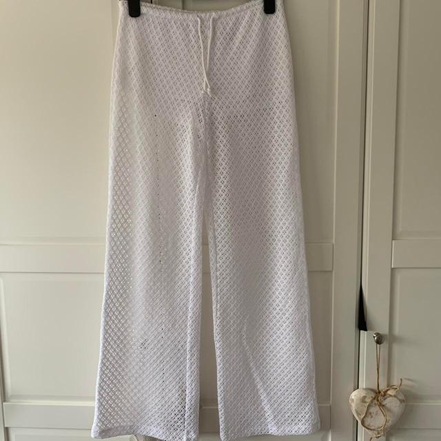 H&M Women's Trousers - White - S on Productcaster.