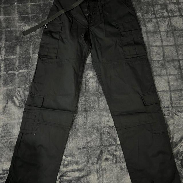 Corteiz Men's Cargo Trousers - Black/Grey - L on Productcaster.