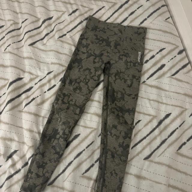 Gymshark Women's Leggings - Green/Khaki - S on Productcaster.