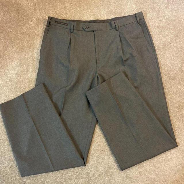 Preloved Men's Trousers - Grey - 38" on Productcaster.