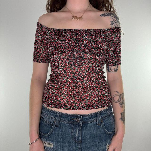 Vintage Women's Shirt - Red - S on Productcaster.