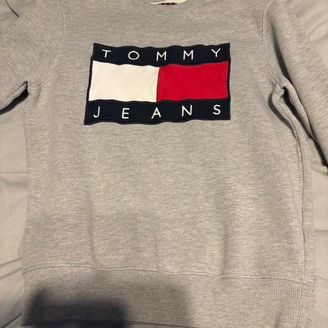 Tommy Hilfiger Men's Jumper - Grey - S on Productcaster.