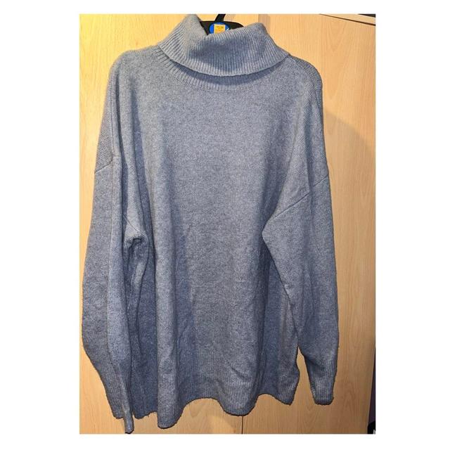 H&M Women's Jumper - Blue - M on Productcaster.