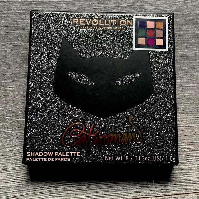 Revolution Eyeshadow - Black/Multi on Productcaster.