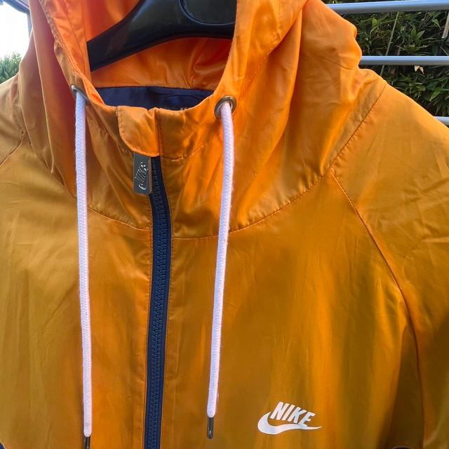 Nike Men's Lightweight Jacket - Blue - L on Productcaster.