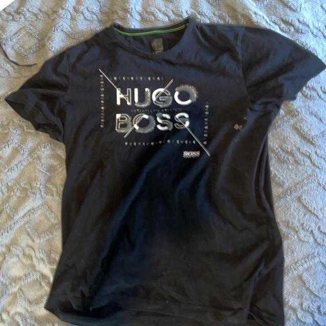 Hugo Boss Men's T-shirt - Black - M on Productcaster.