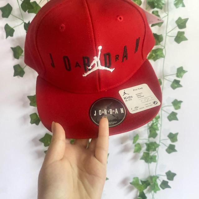 Jordan Kids' Caps - Red/Black on Productcaster.