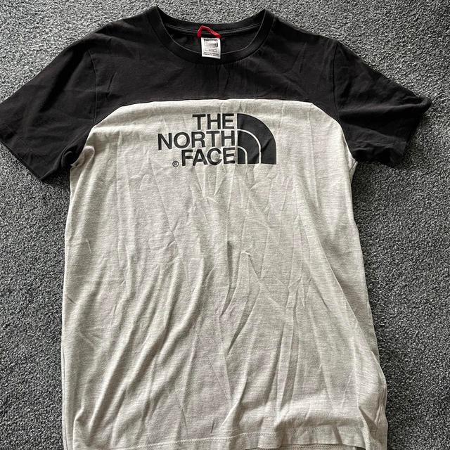 The North Face Kids' T-shirt - Grey/Black - 14 years on Productcaster.