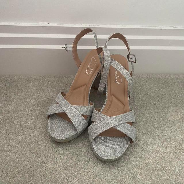 New Look Women's Sandals - Silver/Grey - UK 4 on Productcaster.