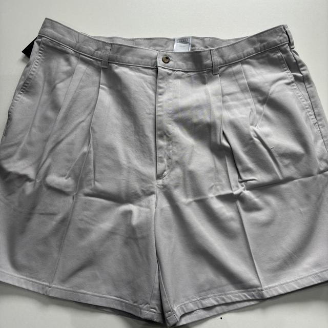 Nike Men's Shorts - Grey - 42" on Productcaster.