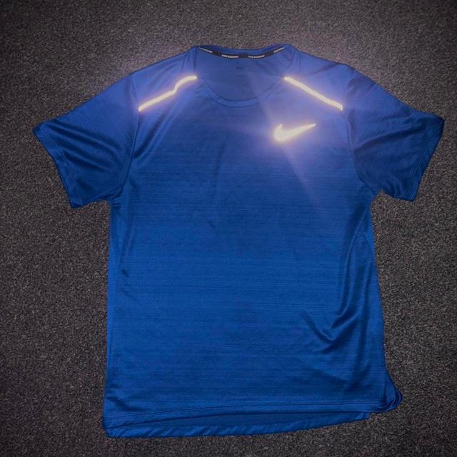 Nike Men's T-shirt - Blue/Red - M on Productcaster.