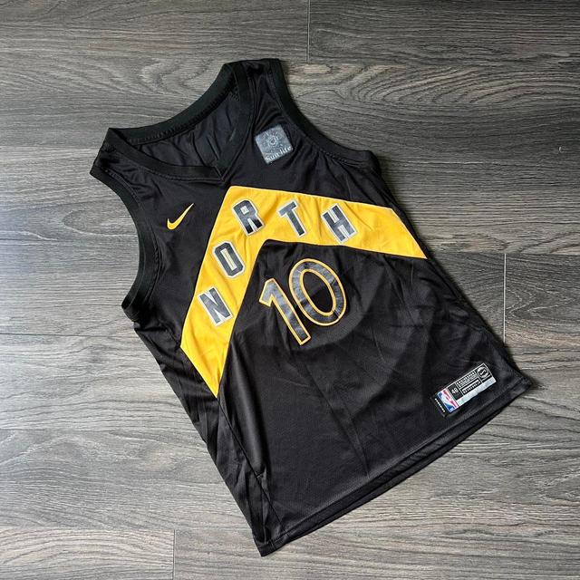 Nike Men's Vest - Black/Yellow - M on Productcaster.