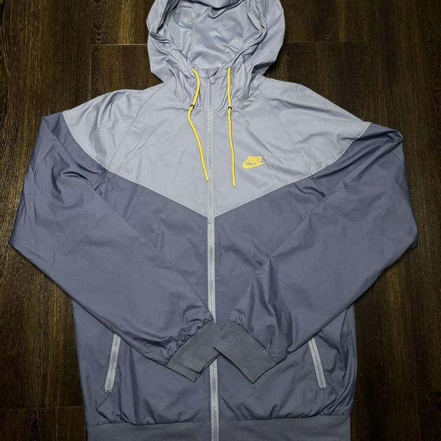 Nike Men's Windbreaker Jacket - Blue - S on Productcaster.