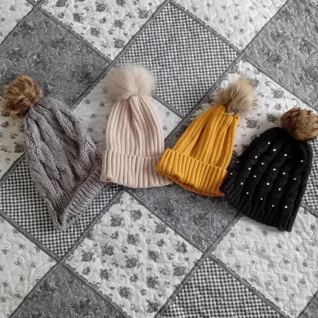 Primark Women's Beanies - Grey/Cream on Productcaster.