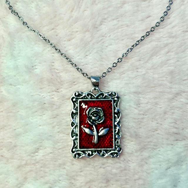 Vintage Women's Jewellery - Silver/Red on Productcaster.