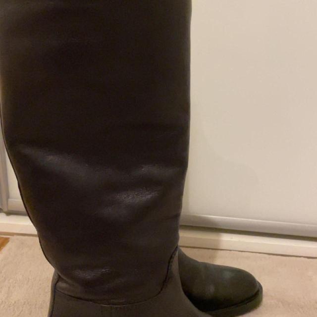 Zara Women's Knee high Boots - Black - UK 3 on Productcaster.