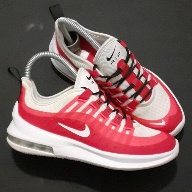 Nike Women's Trainers - White/Red - UK 3 on Productcaster.