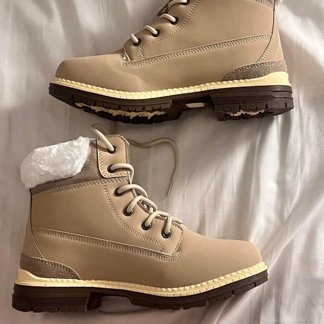 Women's Boots - Tan/Brown - UK 5 on Productcaster.