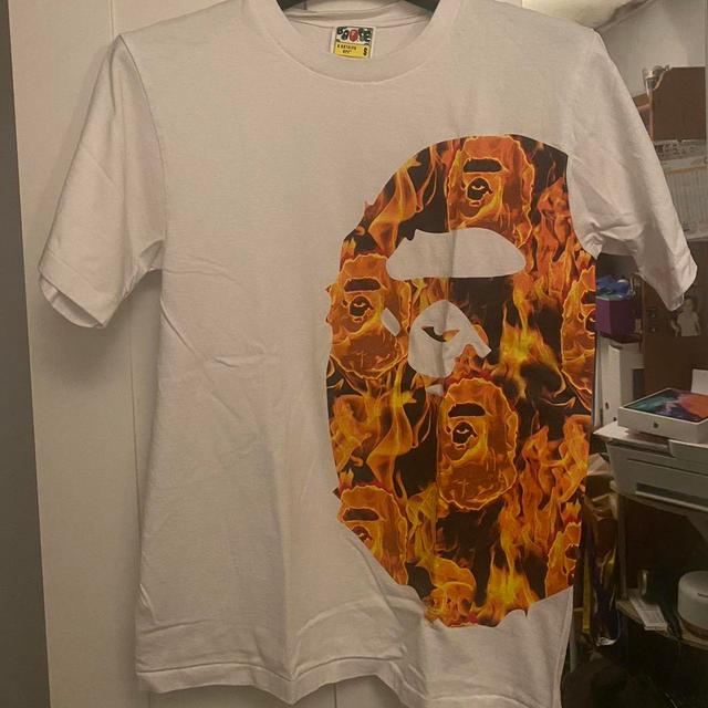 BAPE Men's T-shirt - White - S on Productcaster.