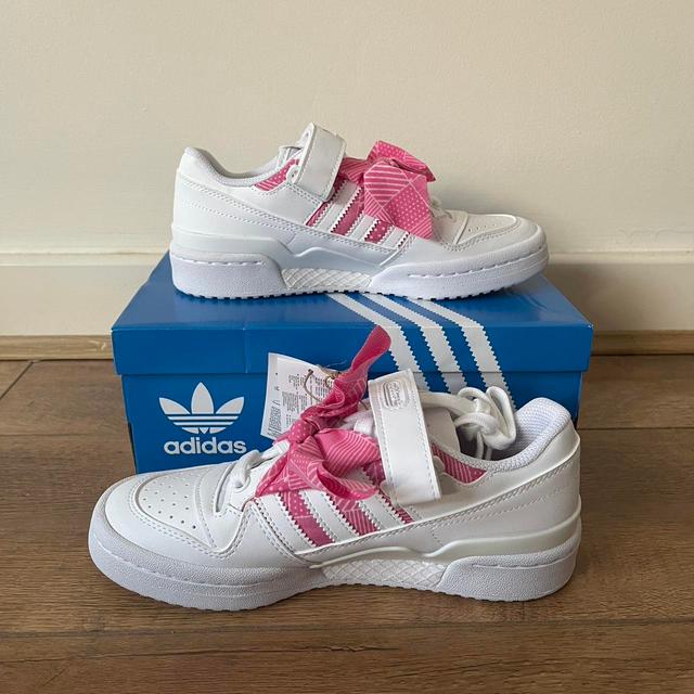 Adidas Women's Trainers - White/Pink - UK 4.5 on Productcaster.