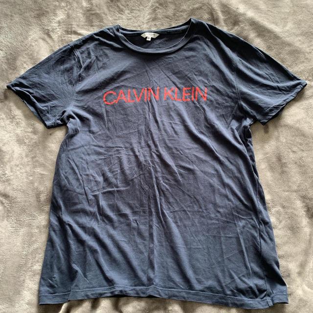 Calvin Klein Men's T-shirt - Navy - M on Productcaster.