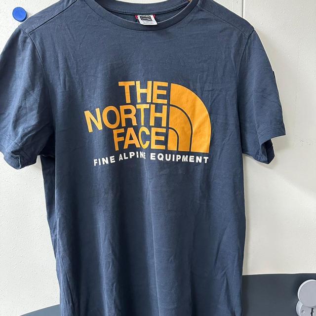 The North Face Men's T-shirt - Blue - S on Productcaster.