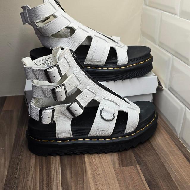 Dr. Martens Women's Sandals - Black/White - UK 6 on Productcaster.