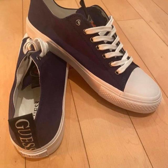 Guess Women's Trainers - Navy - UK 7 on Productcaster.