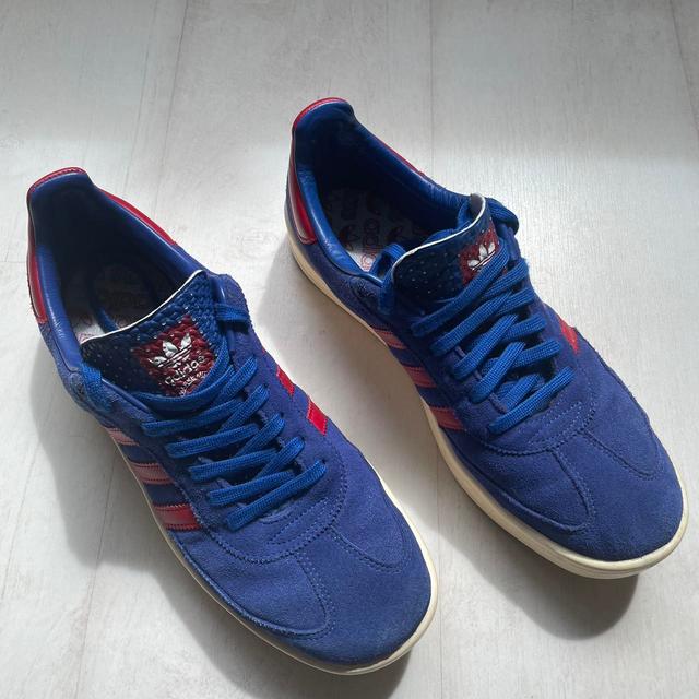 Adidas Men's Trainers - Blue/Red - UK 10.5 on Productcaster.