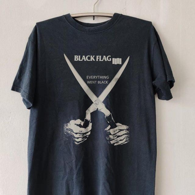 Gildan Men's T-shirt - Black - S on Productcaster.