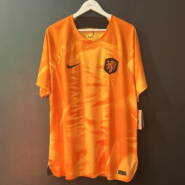 Nike Men's T-shirt - Orange - M on Productcaster.