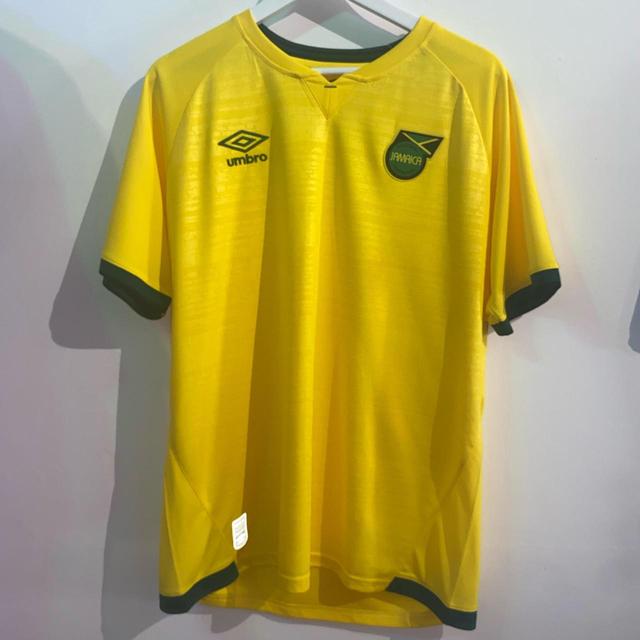 Umbro Men's T-shirt - Yellow - L on Productcaster.