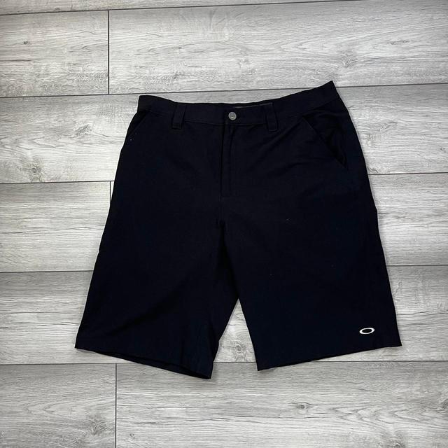 Oakley Men's Shorts - Black - 34" on Productcaster.