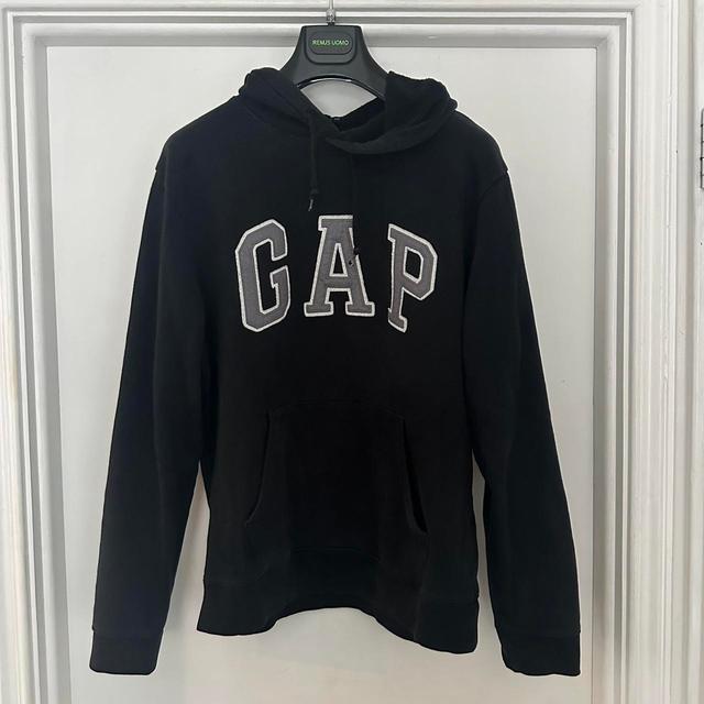 Gap Men's Hoodie - Black - M on Productcaster.