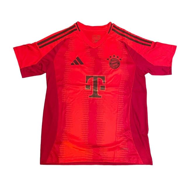 Adidas Men's T-shirt - Red/Black - M on Productcaster.