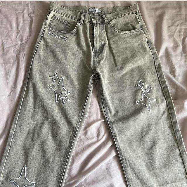 Broken Planet Men's Embroidered Jeans - Grey/White - 32" on Productcaster.