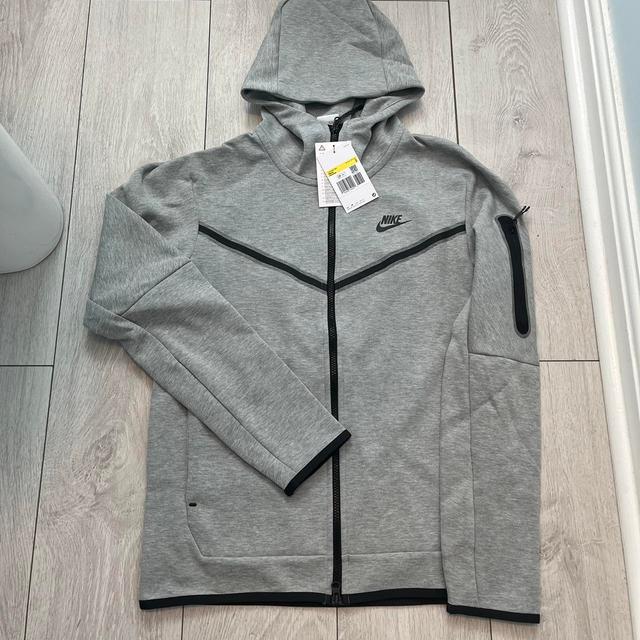 Nike Men's Hoodie - Grey - L on Productcaster.