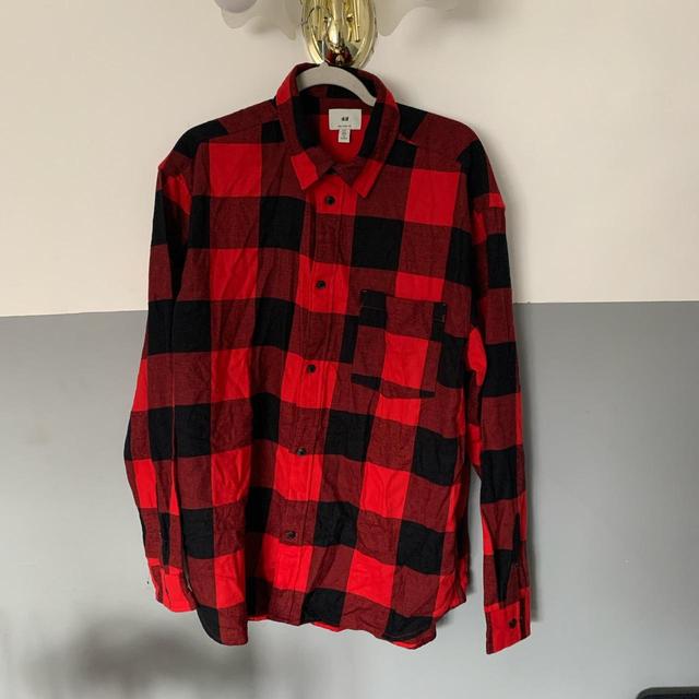 H&M Men's Shirt - Red/Black - L on Productcaster.