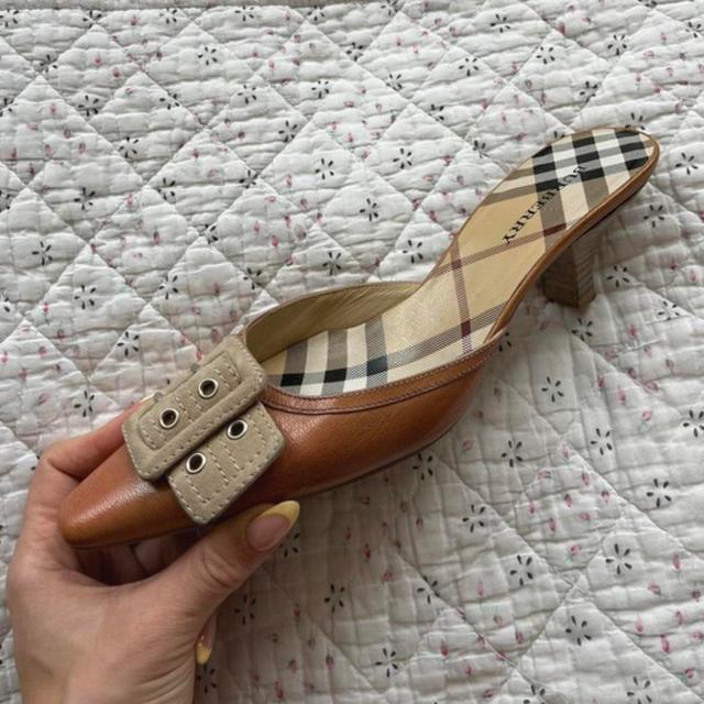 Burberry Women's Mules - Tan/Brown - UK 4 on Productcaster.