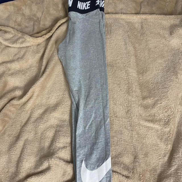 Nike Women's Leggings - Grey - XS on Productcaster.