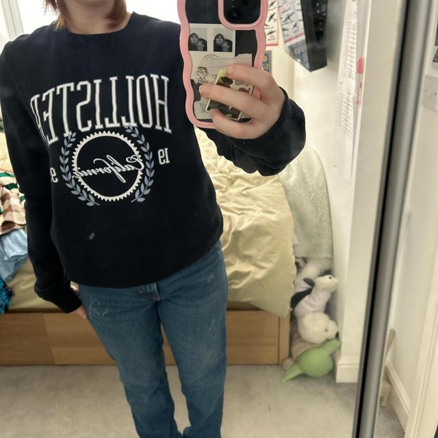 Hollister Co. Women's Sweatshirt - Navy/White - S on Productcaster.