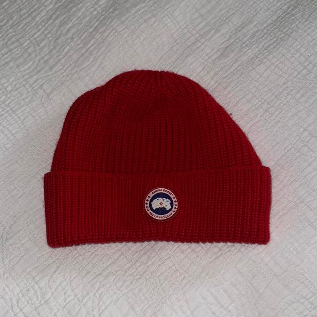 Canada Goose Men's Beanies - Red on Productcaster.