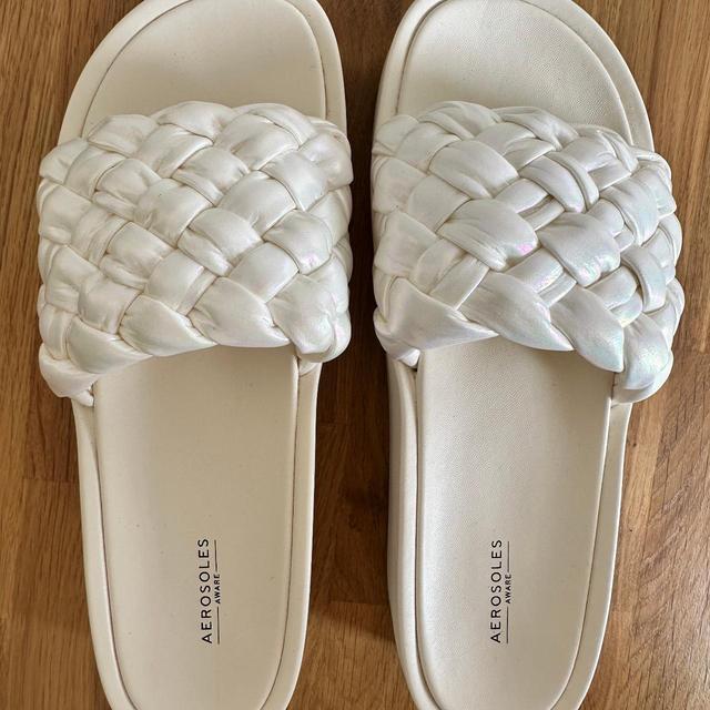 Aerosoles Women's Slides - White/Cream - UK 6.5 on Productcaster.