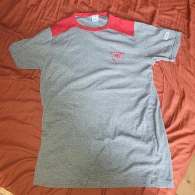 Reebok Men's T-shirt - Grey/Red - L on Productcaster.