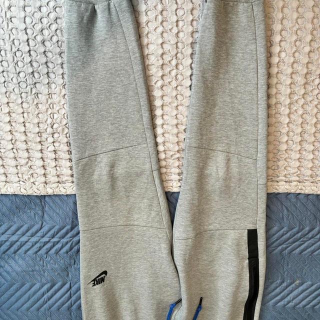 Nike Men's Sweatpants - Grey - S on Productcaster.