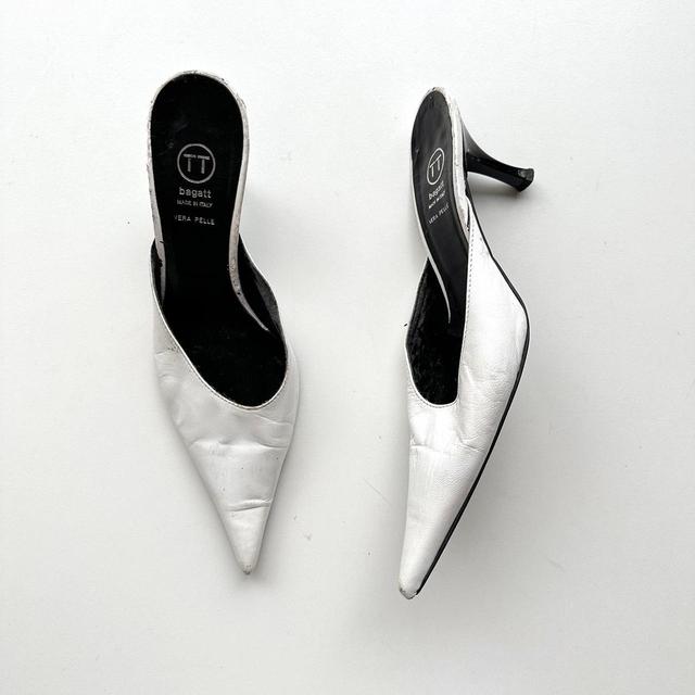 Vintage Women's Mules - White - UK 5 on Productcaster.