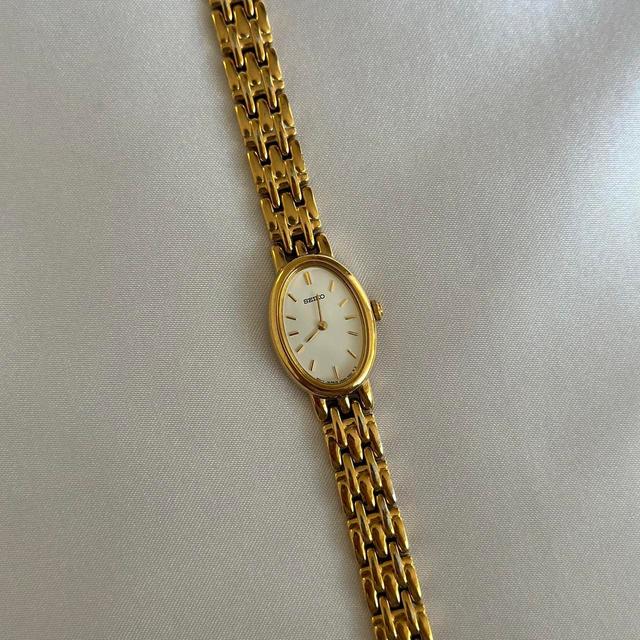 Seiko Women's Analogue Watch - Gold on Productcaster.